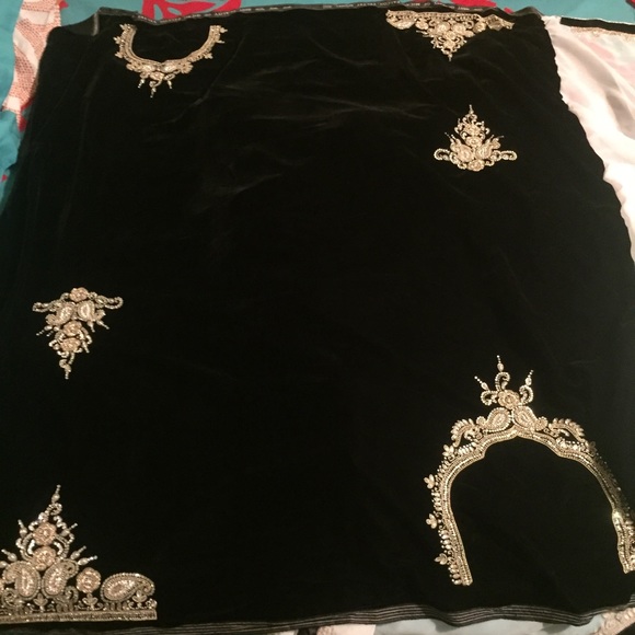 Black and white saree - Picture 4 of 5