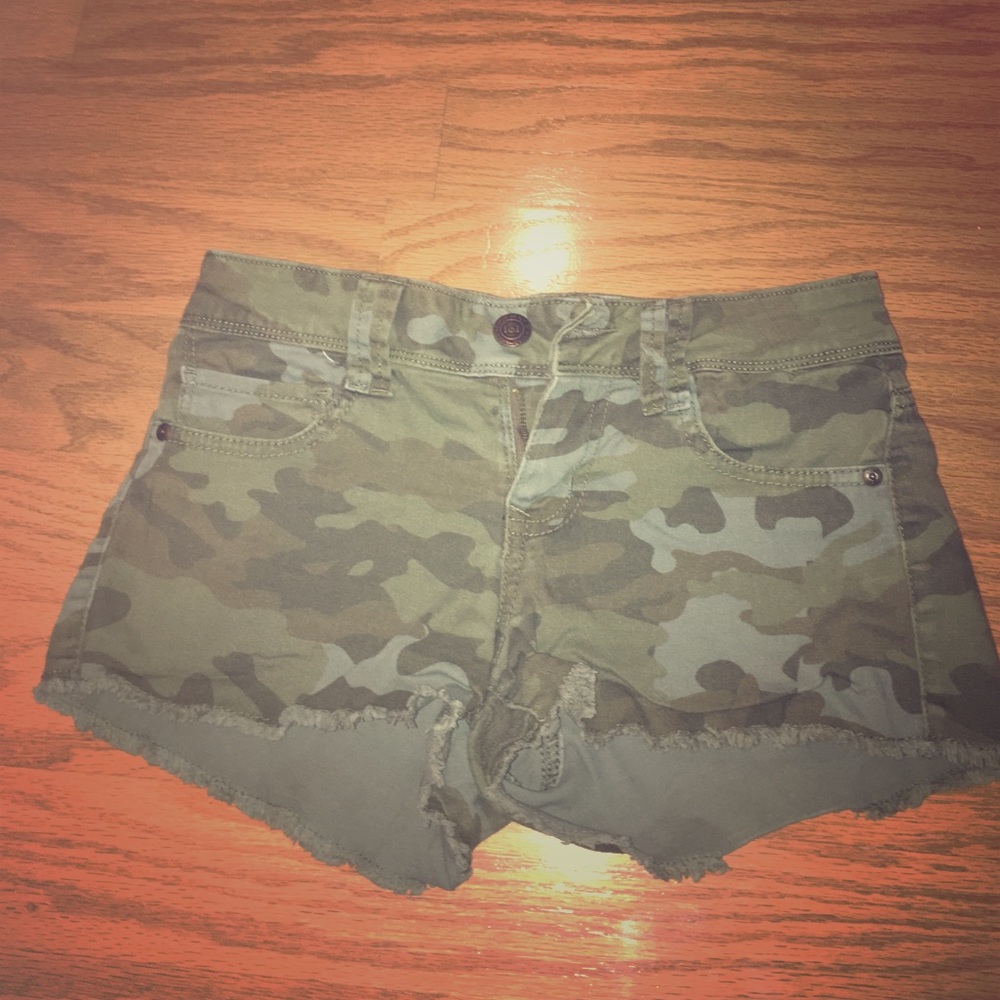 L.e.i. Ashley Lowrise, short-shorts.