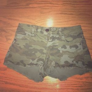 L.e.i. Ashley Lowrise, short-shorts.