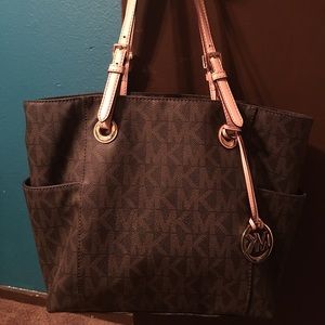 Michael kors handbag