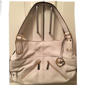 Michae Kors Portland Shoulder Bag