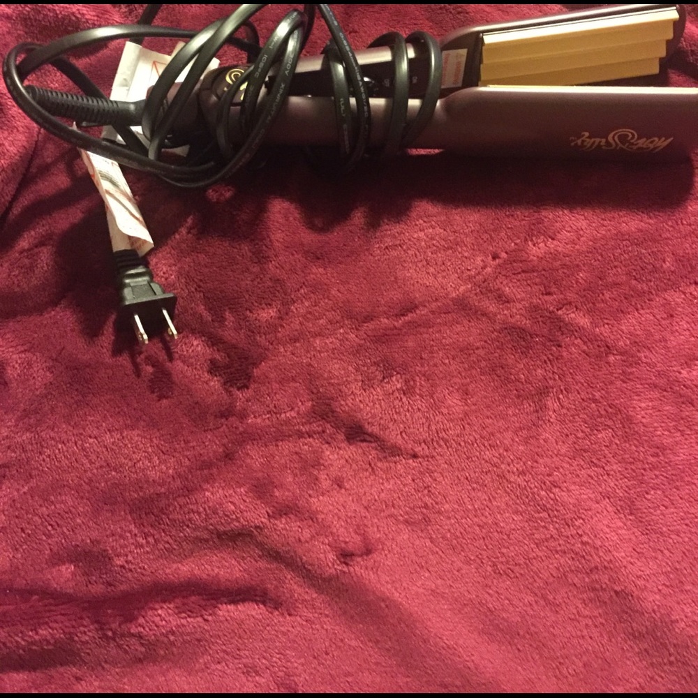 Brand new hair crimper WITHOUT BOX