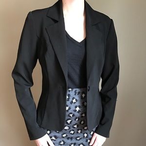 Black One-button Blazer
