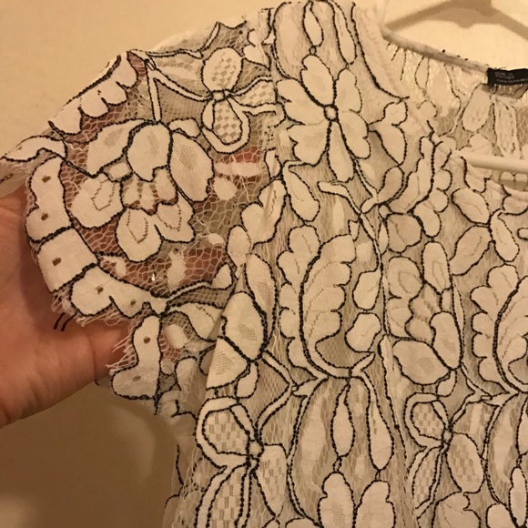 Zara lace Crop Top - Picture 2 of 4