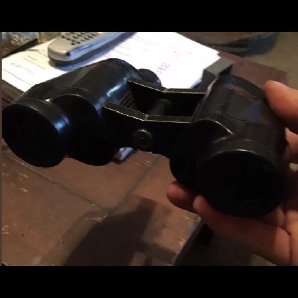 Automatic Adjusting Binoculars - Picture 4 of 4