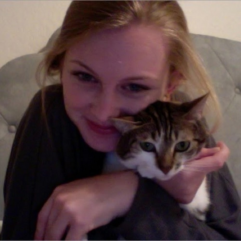 Meet your Posher, Madeline