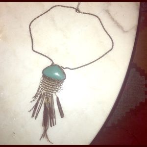 Turquoise stone and chain necklace with leather
