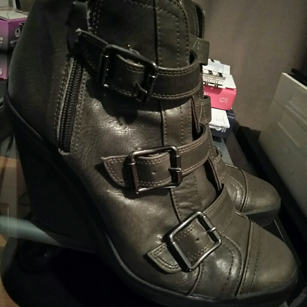 Simply Vera Wang Ankle boots