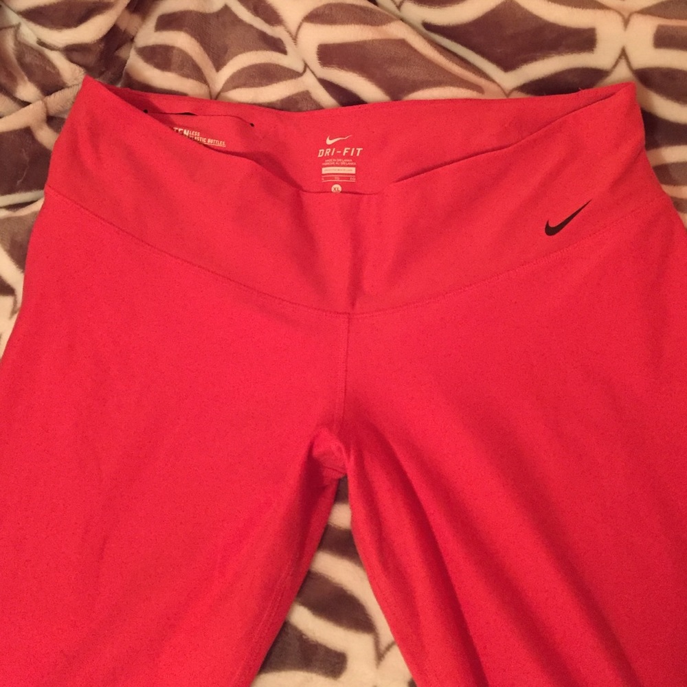 Nike dry fit Capri leggings
