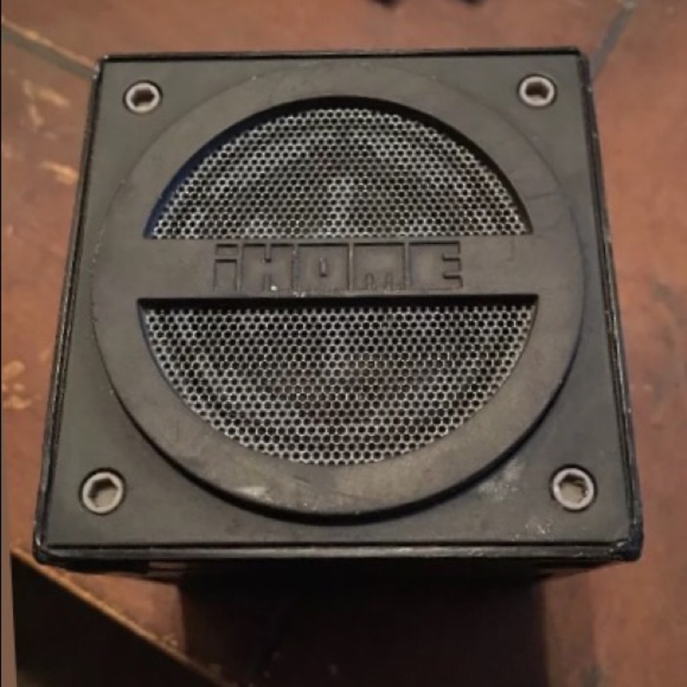 Star Wars Darth Vader IHome Bluetooth Speaker - Picture 2 of 4