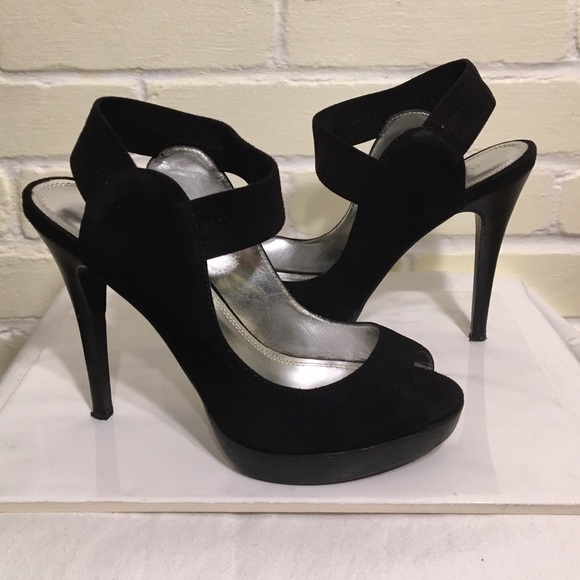 Shoes - Bakers Debbi Black Heels size 8.5