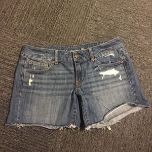 American eagle light wash midi shorts. Size 6