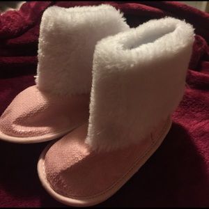 Sparkly pink baby winter/fall booties