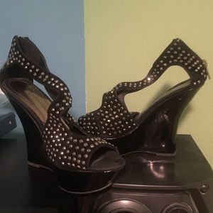 Black bling wedges