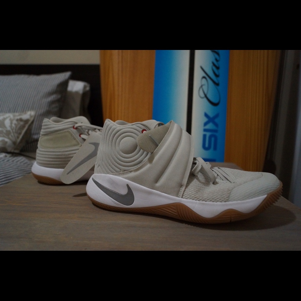 Kyrie Irving v2 basketball shoes
