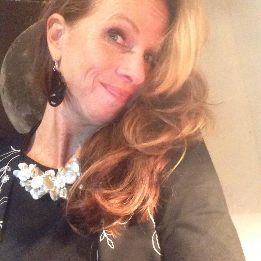 Meet your Posher, Debbie