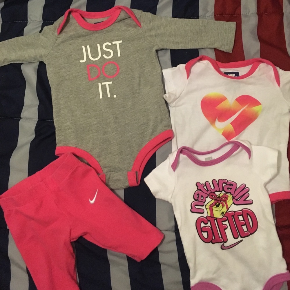 Baby Nike set 3-6m