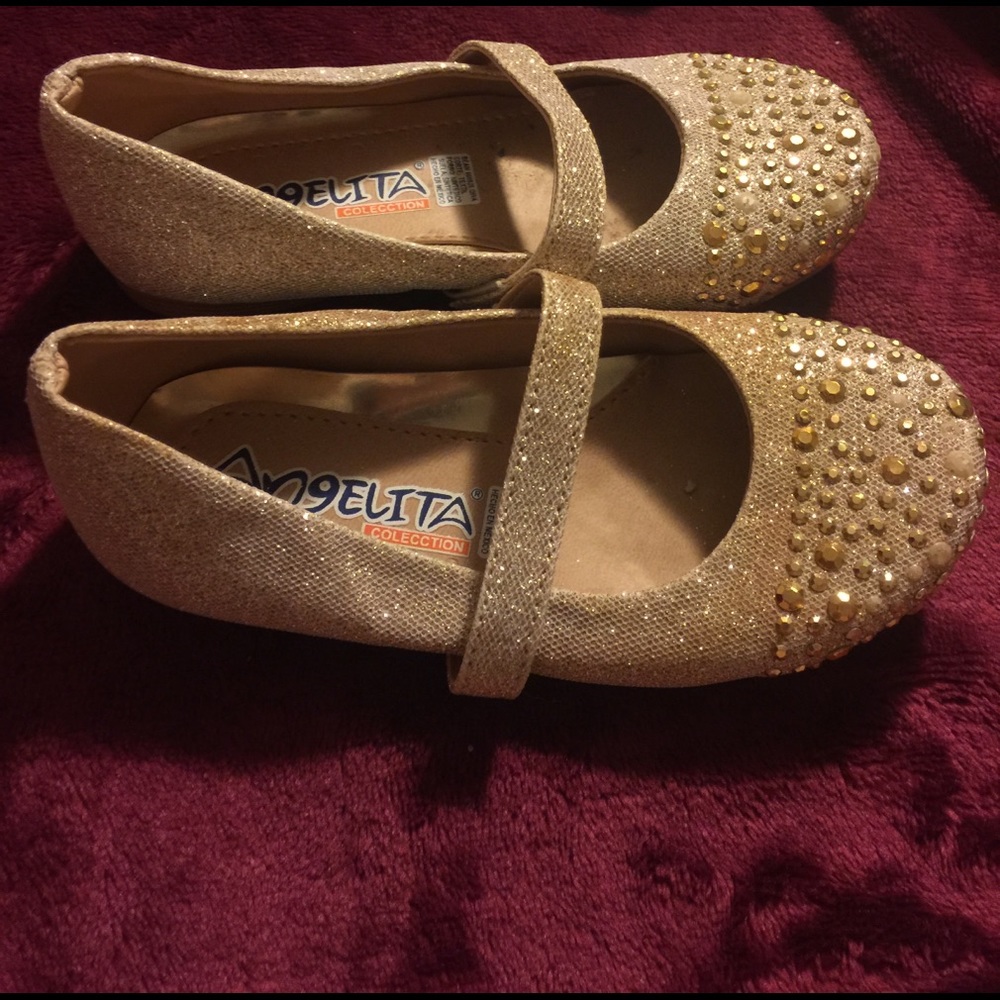 Glittery gold and gold sequins dress shoes girls