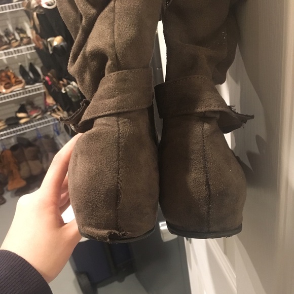 Boots - Picture 3 of 3