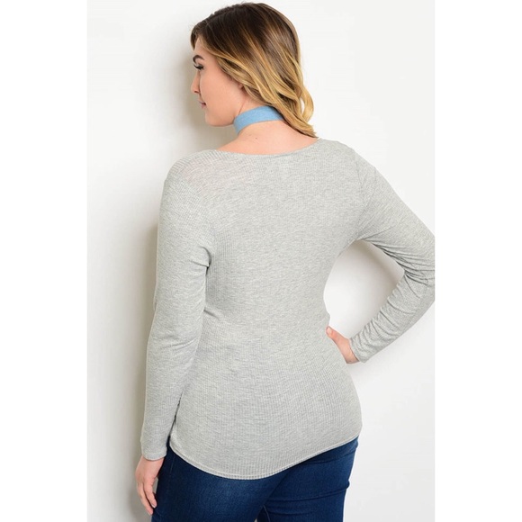 | EE+ | V-NECK SURPLICE FRONT TOP | - Picture 3 of 6