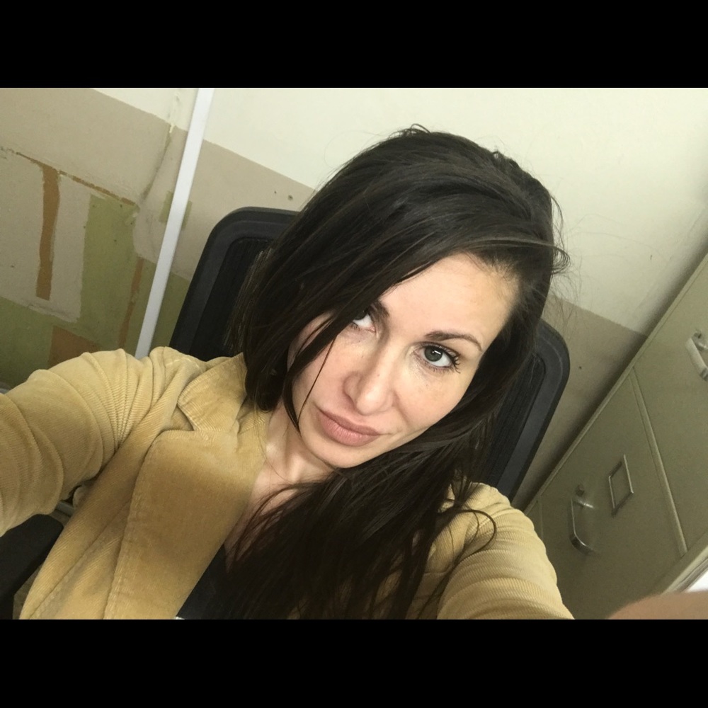 Meet your Posher, Dimitra