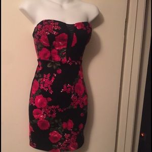 Chic rose printed dress