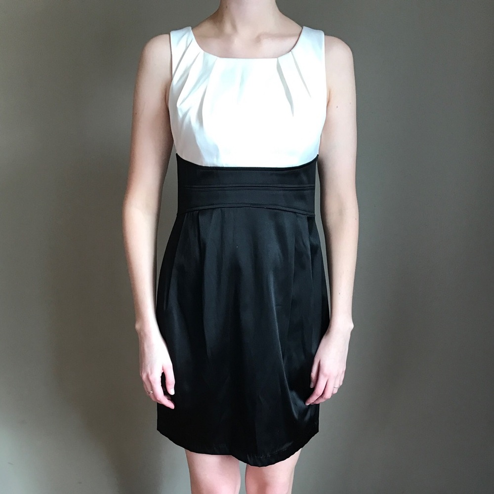 Black and White Sleeveless Dress