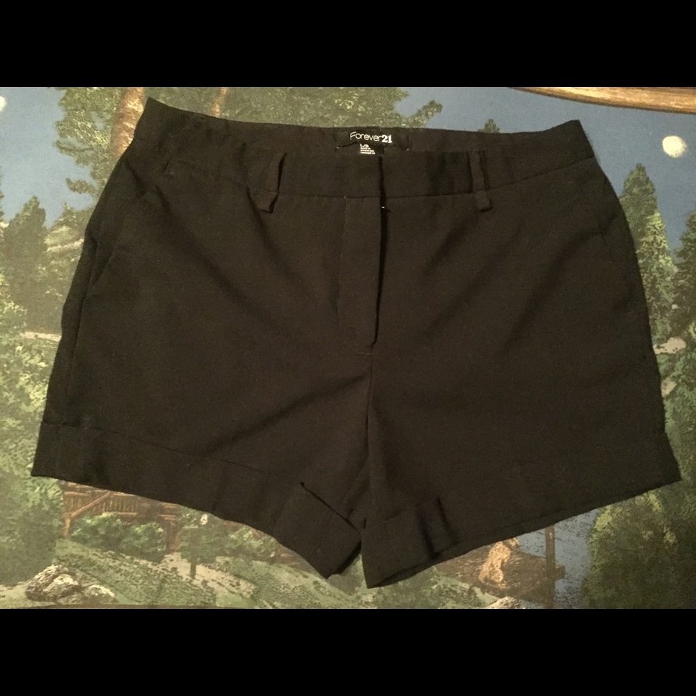 FOREVER 21* black shorts, size Large (7-9)