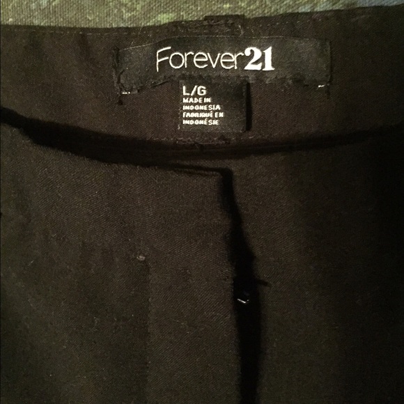 FOREVER 21* black shorts, size Large (7-9) - Picture 2 of 3