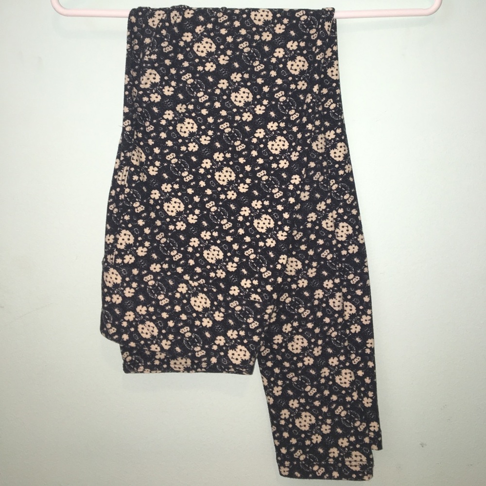LIKE-NEW LULAROE LEGGINGS OS