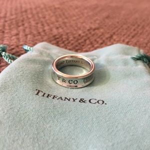 Tiffany & Co.: "Tiffany 1837" Ring