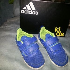 Adidas Sneakers kids Sz 9. EUC.