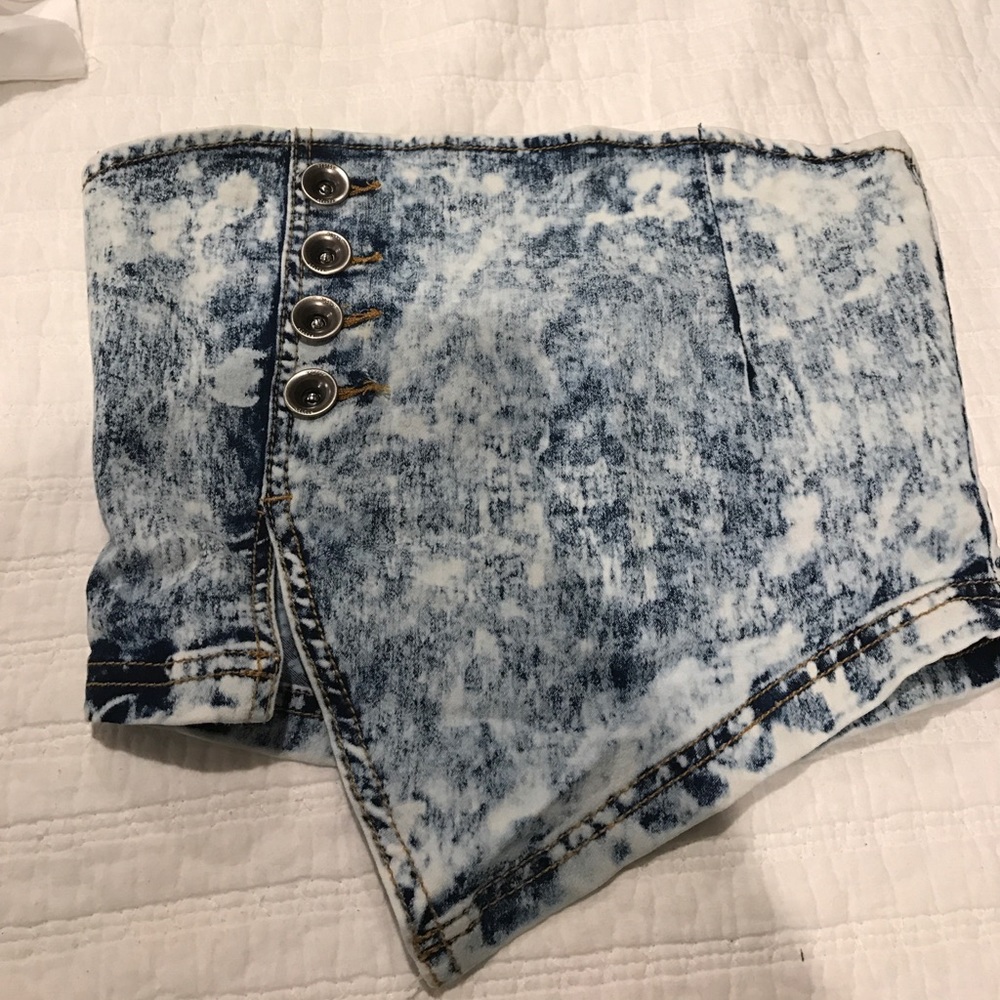 Never worn but doesn't have a tag