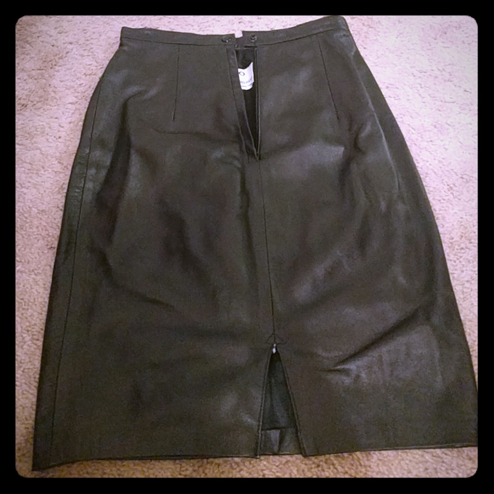 Black Dero by Rocco D'Amelio skirt