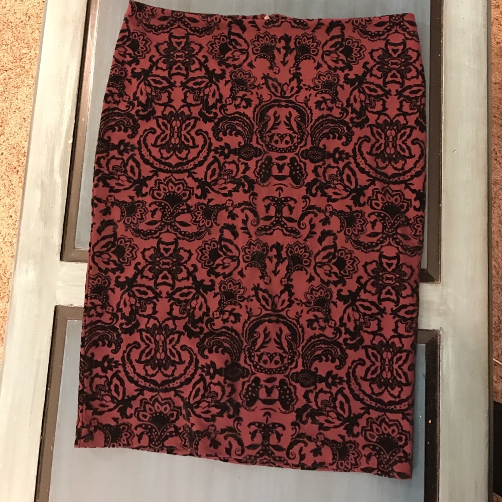 Red pencil skirt with black velvet design