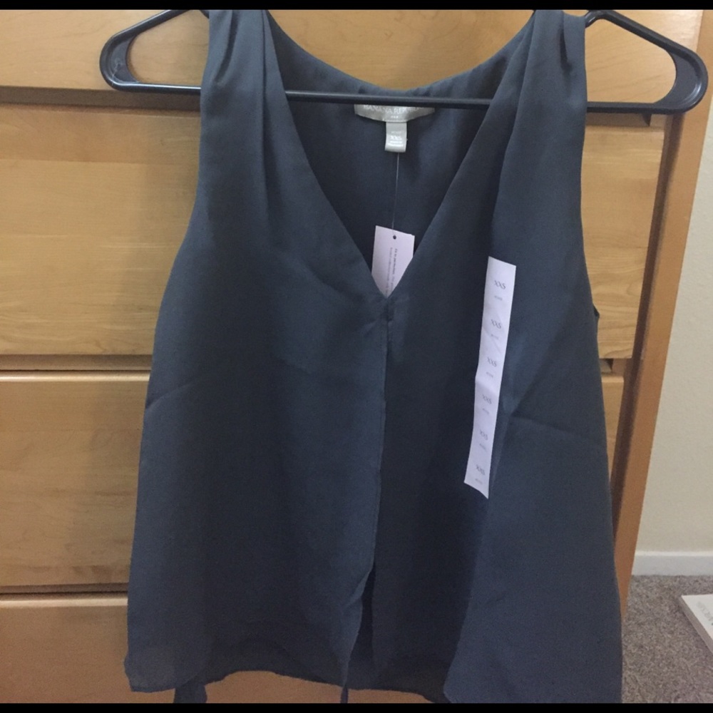 Petite Banana Republic XXS split front tank