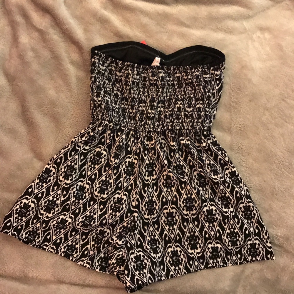 Romper - Picture 2 of 3