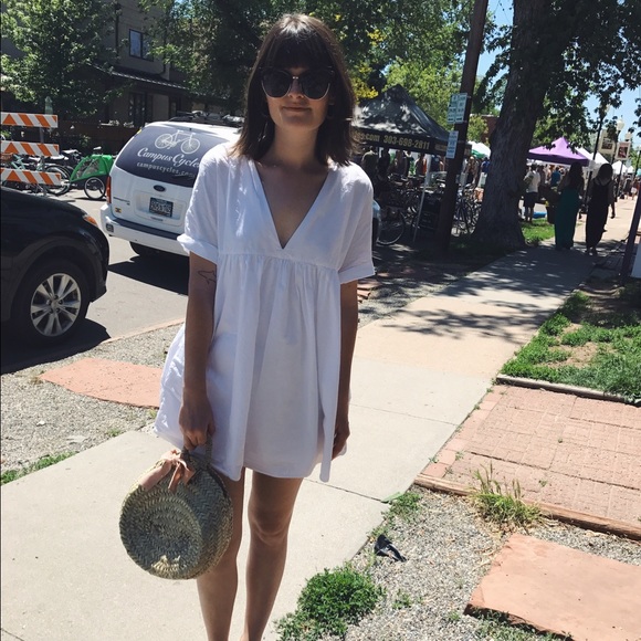 Meet your Posher, Caitlin - Picture 2 of 3