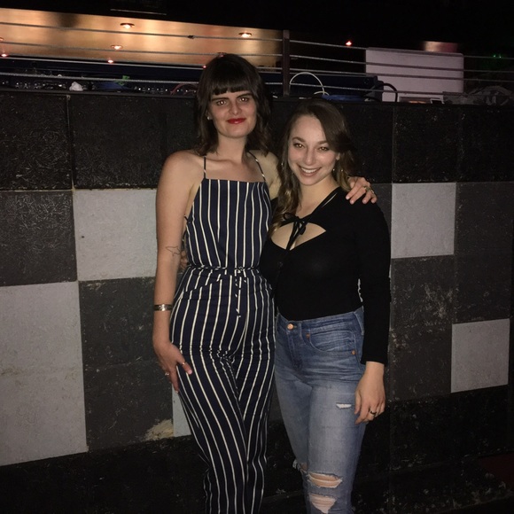 Meet your Posher, Caitlin - Picture 3 of 3