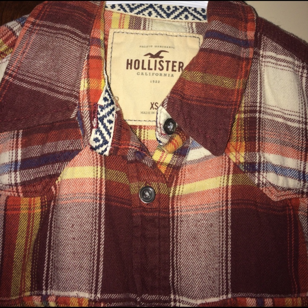 Button up - Picture 2 of 4