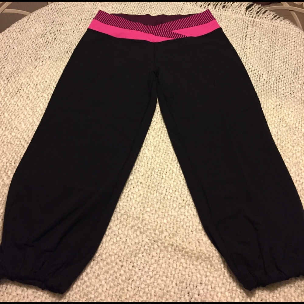 Lululemon Dharana Yoga Crops