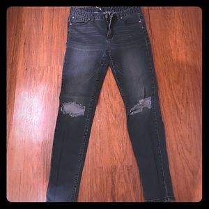 FREE PEOPLE distressed jeans