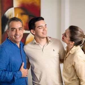 Meet your Posher, Cesar