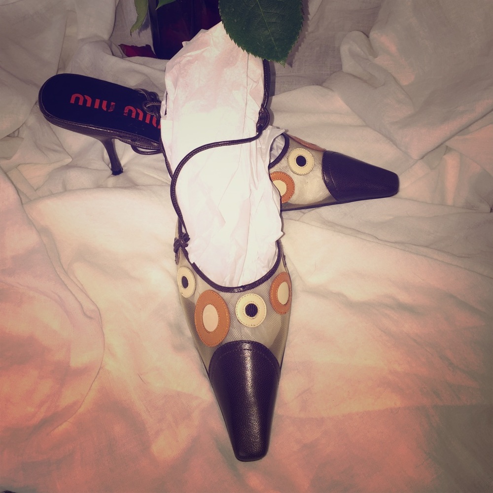 Miu Miu sling backs with style!