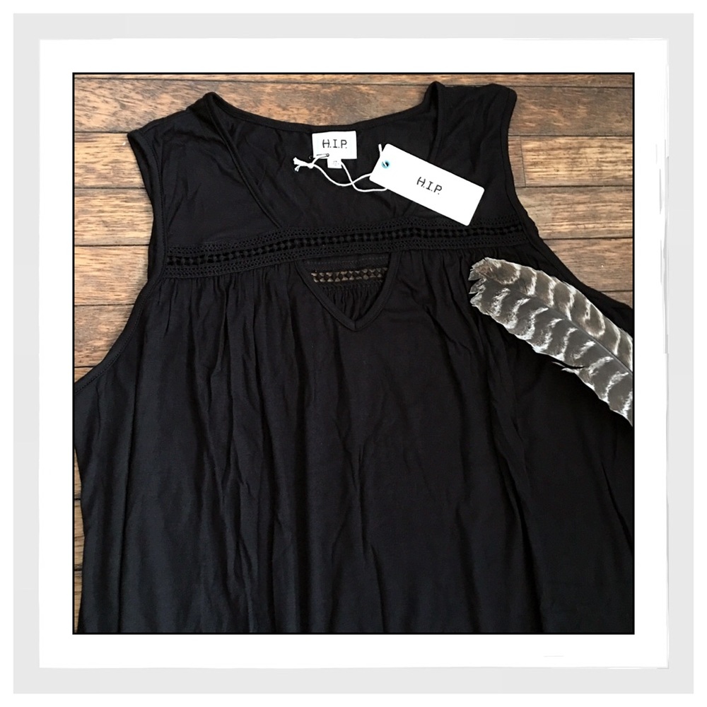 {Plus} Black V-Neck Tank Top