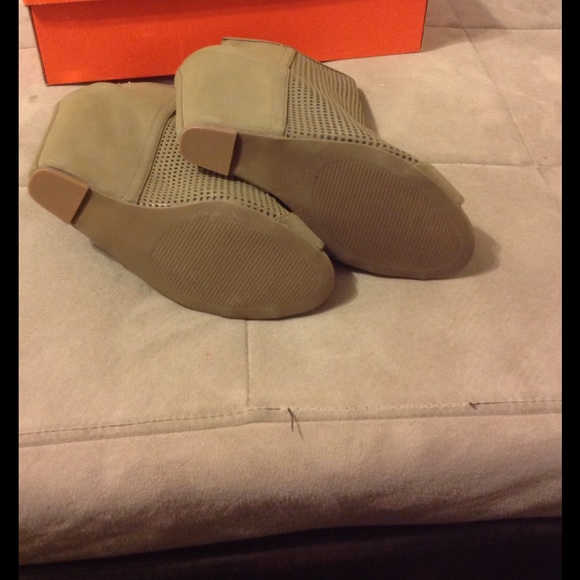 Juicy Couture - Picture 3 of 3