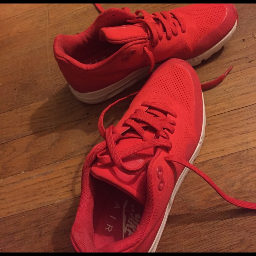 Nike Air Max [women size 7]