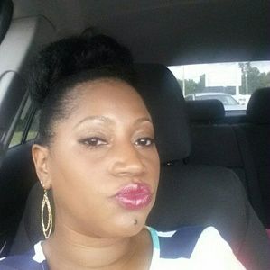 Meet your Posher, Tonya