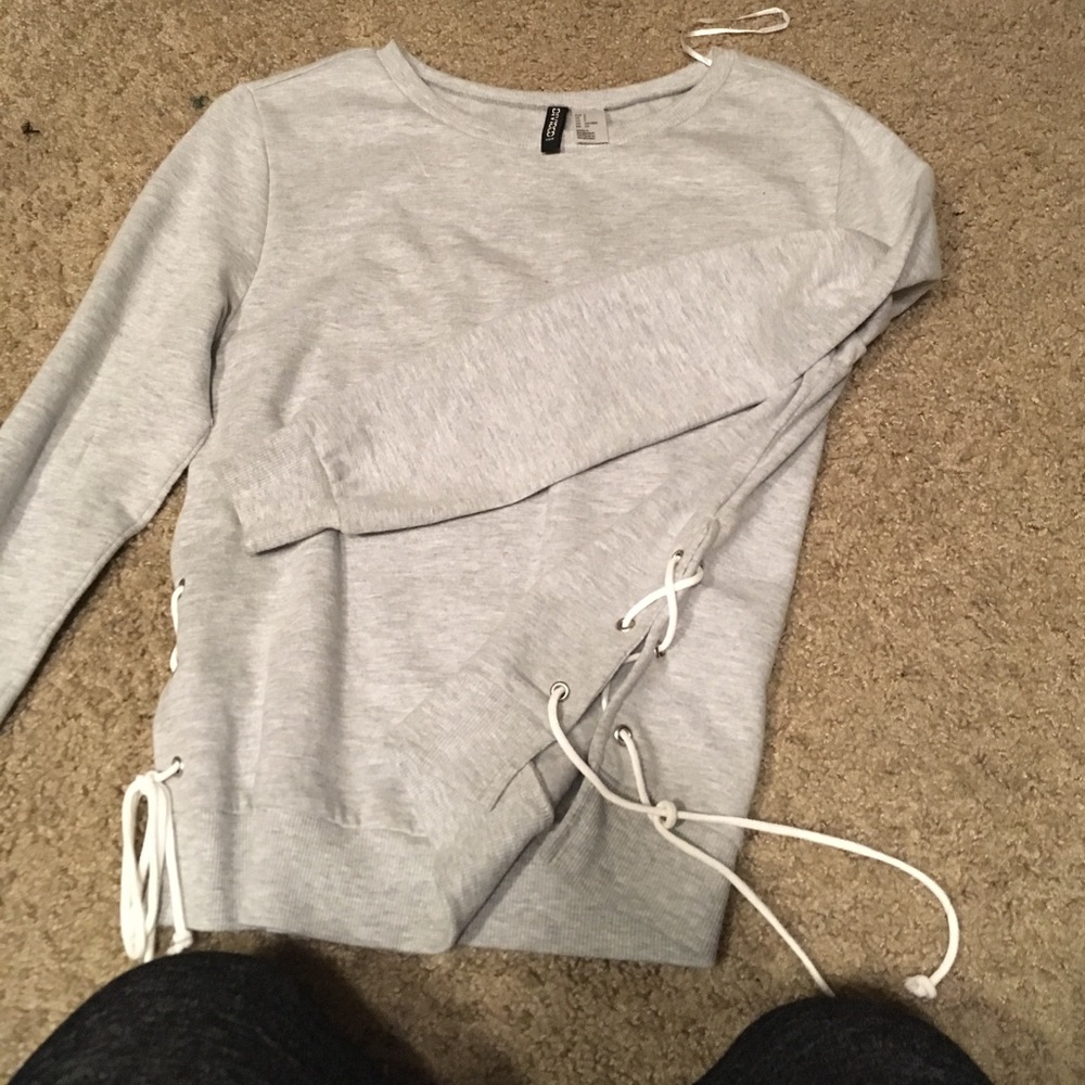 crew neck - Picture 3 of 4