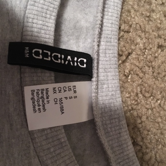 crew neck - Picture 2 of 4